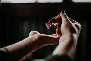 glass essential oil bottles