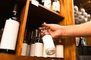 liquor bottle manufacturer