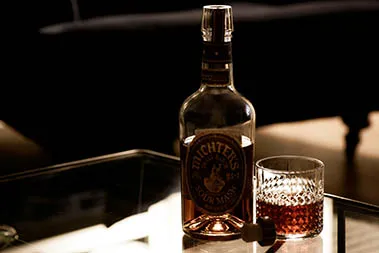 glass wiskey bottle
