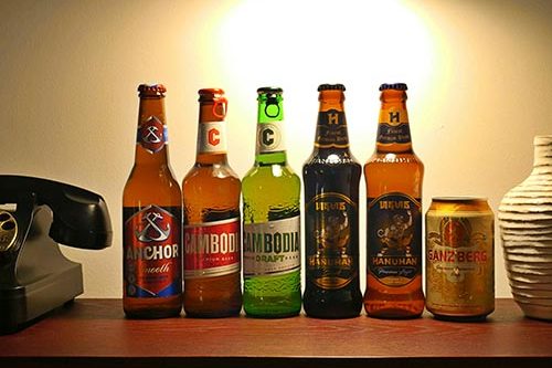 different colors glass beer bottles