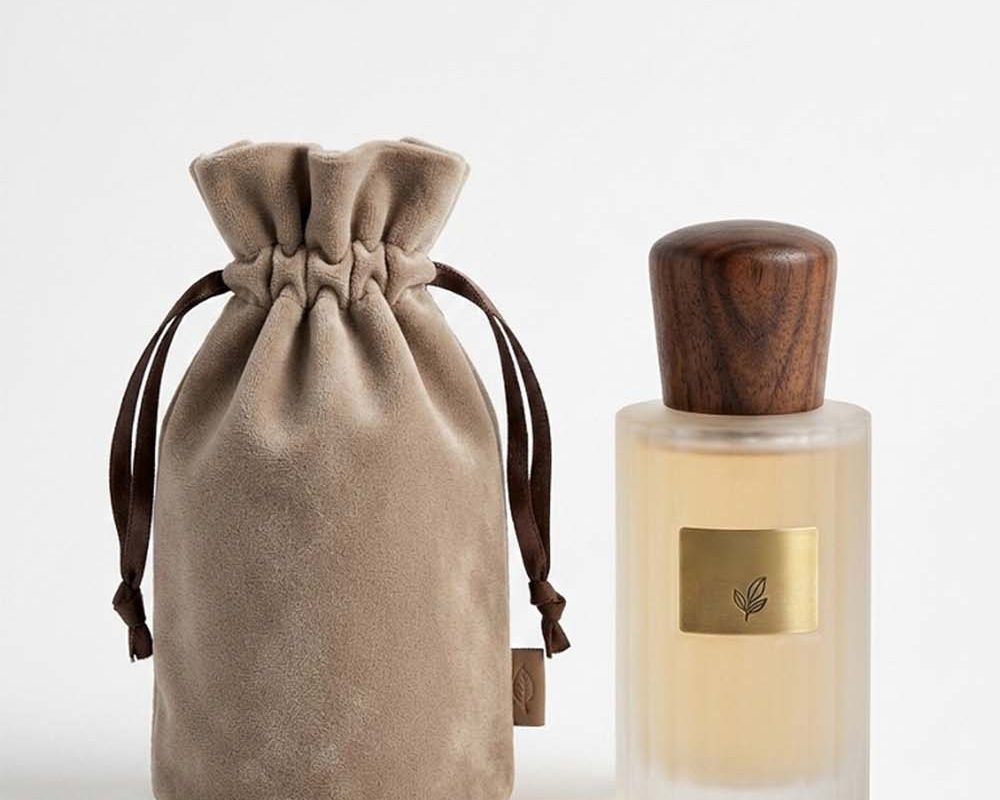 pocket for perfume bottles